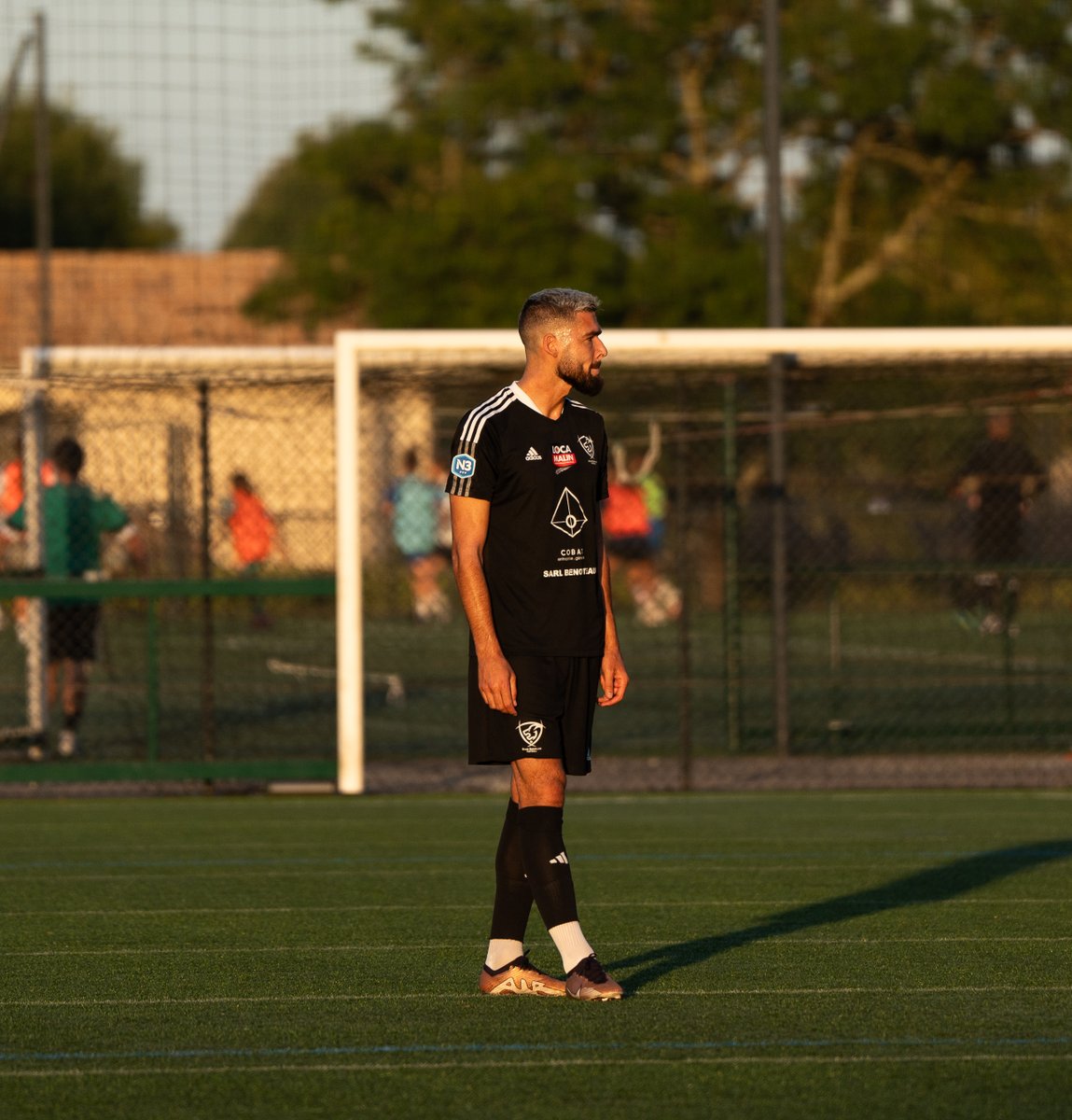 Stade Bordelais Football (@stadebordelaisf) on Twitter photo ๐๐ผ๐ป ๐ฟ๐ฒฬ๐๐ฎ๐ฏ๐น๐ถ๐๐๐ฒ๐บ๐ฒ๐ป๐ ๐๐ฎ๐ฒฬ๐๐ฎ๐ป ๐ค
Notre milieu de terrain, Gaetan Lacroix, s'est malheureusement doublement fracturรฉ la main lors du match contre Castanet hier soir.
๐ก๐ผ๐๐ ๐ฐ๐ฟ๐ผ๐๐ผ๐ป๐ ๐ฒ๐ป ๐๐ฎ ๐ณ๐ผ๐ฟ๐ฐ๐ฒ ๐ฒ๐ ๐ฒ๐ป ๐๐ฎ ๐ฑ๐ฒฬ๐๐ฒ๐ฟ๐บ๐ถ๐ป๐ฎ๐๐ถ๐ผ๐ป ๐ ๐๐ผ๐ป ๐ฟ๐ฒฬ๐๐ฎ๐ฏ๐น๐ถ๐๐๐ฒ๐บ๐ฒ๐ป๐ ๐๐ฎ๐ฒฬ๐๐ฎ๐ป ๐ค
Notre milieu de terrain, Gaetan Lacroix, s'est malheureusement doublement fracturรฉ la main lors du match contre Castanet hier soir.
๐ก๐ผ๐๐ ๐ฐ๐ฟ๐ผ๐๐ผ๐ป๐ ๐ฒ๐ป ๐๐ฎ ๐ณ๐ผ๐ฟ๐ฐ๐ฒ ๐ฒ๐ ๐ฒ๐ป ๐๐ฎ ๐ฑ๐ฒฬ๐๐ฒ๐ฟ๐บ๐ถ๐ป๐ฎ๐๐ถ๐ผ๐ป ๐