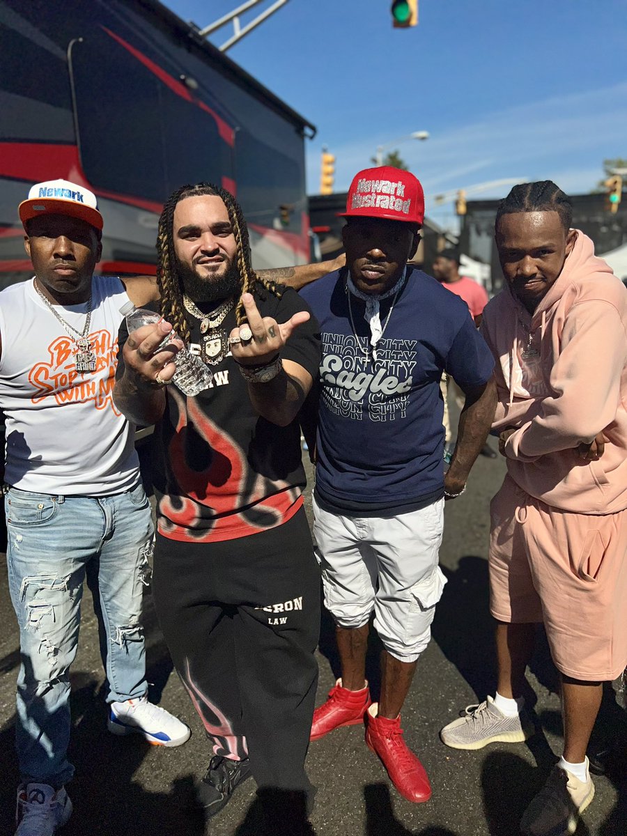 iamBig7's tweet photo. So Jersey! illtown, Jersey City &amp; Newark!! 

@albeeal201 @treachtribe @trece7ev &amp; @iambig7 at #24hrsofpeace before we shut it down! https://t.co/9m0Ogh9OdE