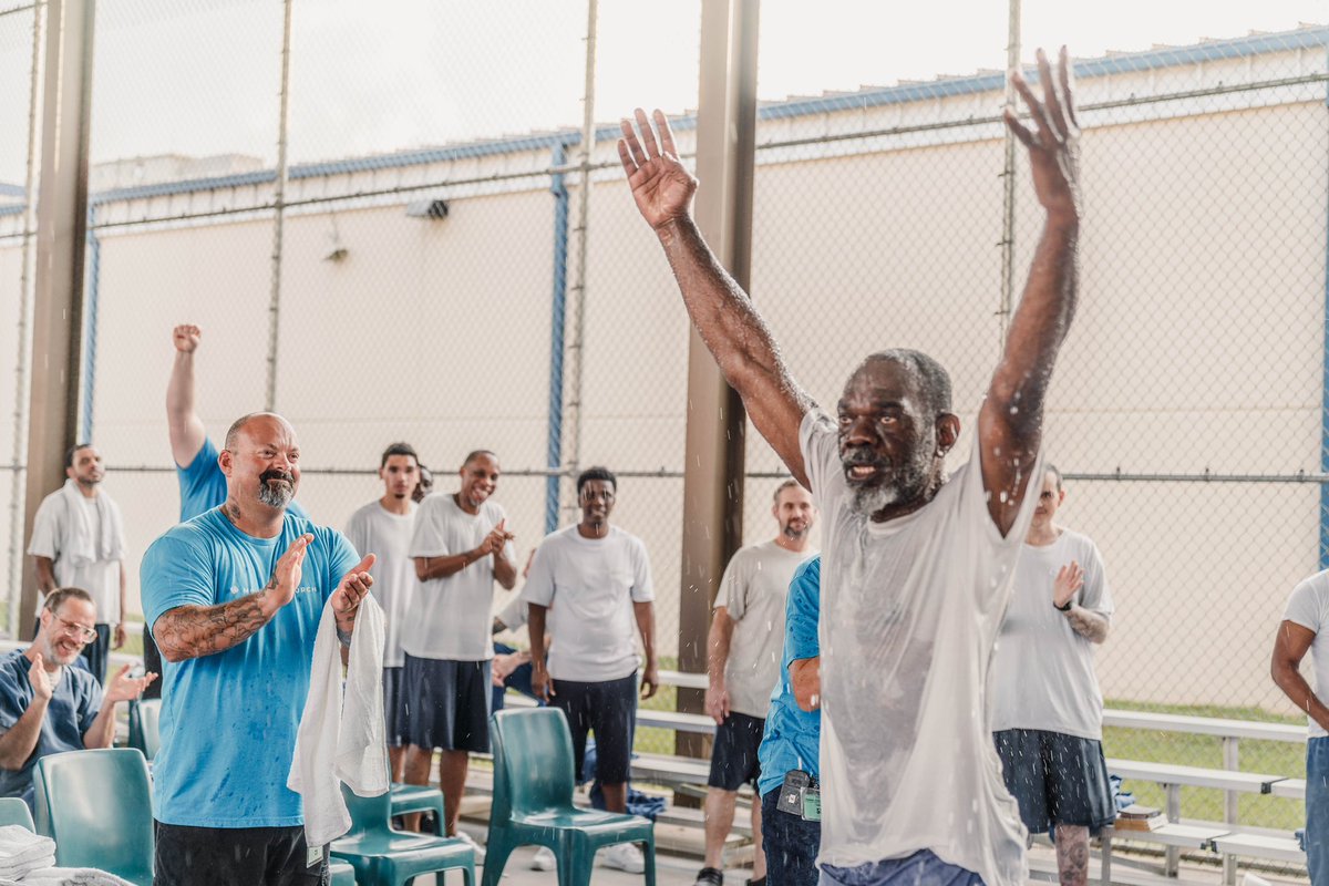 God Behind Bars tweet media