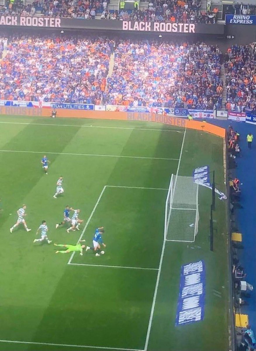 BigMG77's tweet photo. @PaulHaining @20MinuteTims @davidneil88 Was this one of the chances your taking about😉🥱 https://t.co/IyNxpjHIw6