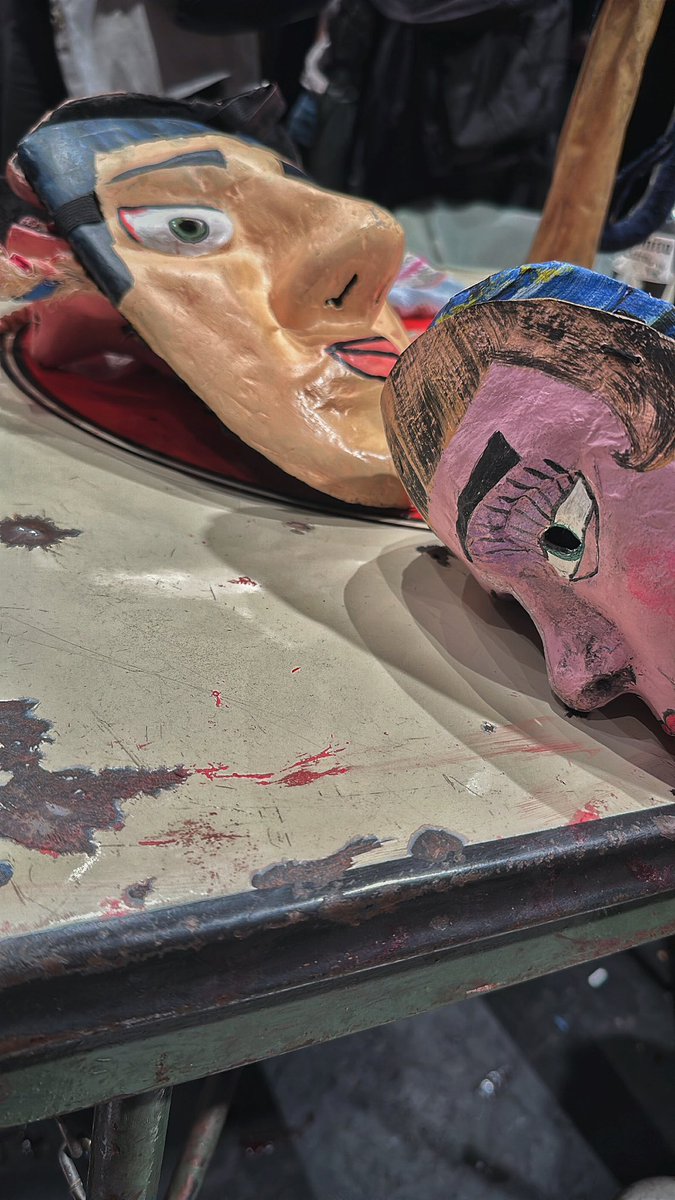 “Mendoza”, gran obra que vivifica la magia del teatro y reitera la eternidad de Shakespeare! <a href="/loscolochos/">Los Colochos Teatro</a> <a href="/jc_juancarrillo/">Juan Carrillo</a> Funciones en el Foro Shakespeare <a href="/ForoShakespeare/">Foro Shakespeare</a>