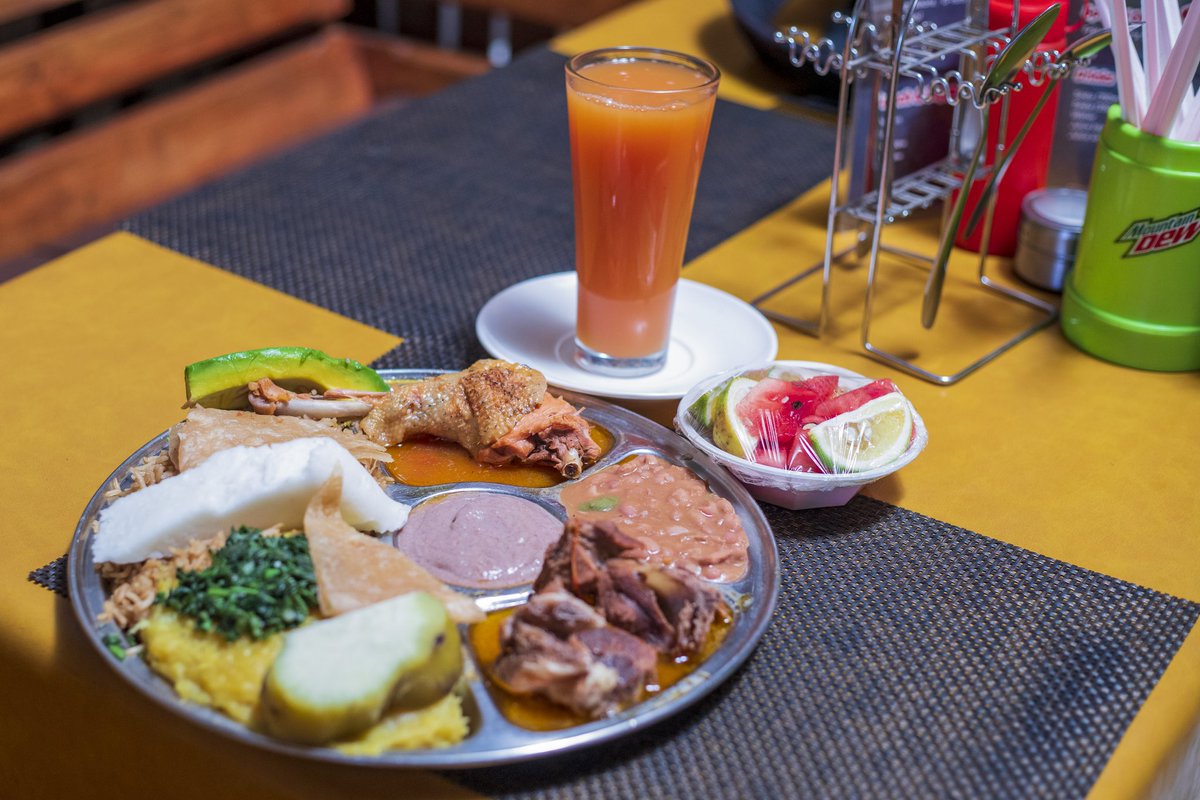 FreshLusaniya's tweet photo. Be like any other planned kid  you can always join us and have your own lusaniya and your eat like a boss location is rwebikona mbarara city at Ntake bakery https://t.co/uqrq4T4aHw
