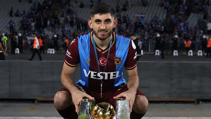 kaito_undefined's tweet photo. 🔃 04’ Takımımızda oyuncu değişikliği: #TSLive
🔺 Berat Özdemir
🔻 Doğucan Haspolat https://t.co/iQ8KLuDdpu