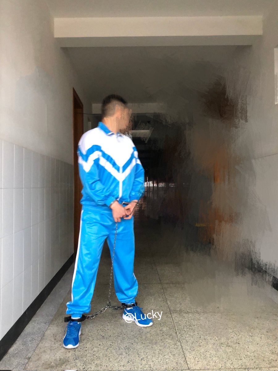 就怕宿舍里走出个人来🥺