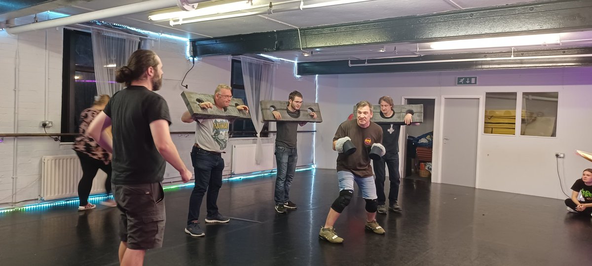 Carlinghow tweet media