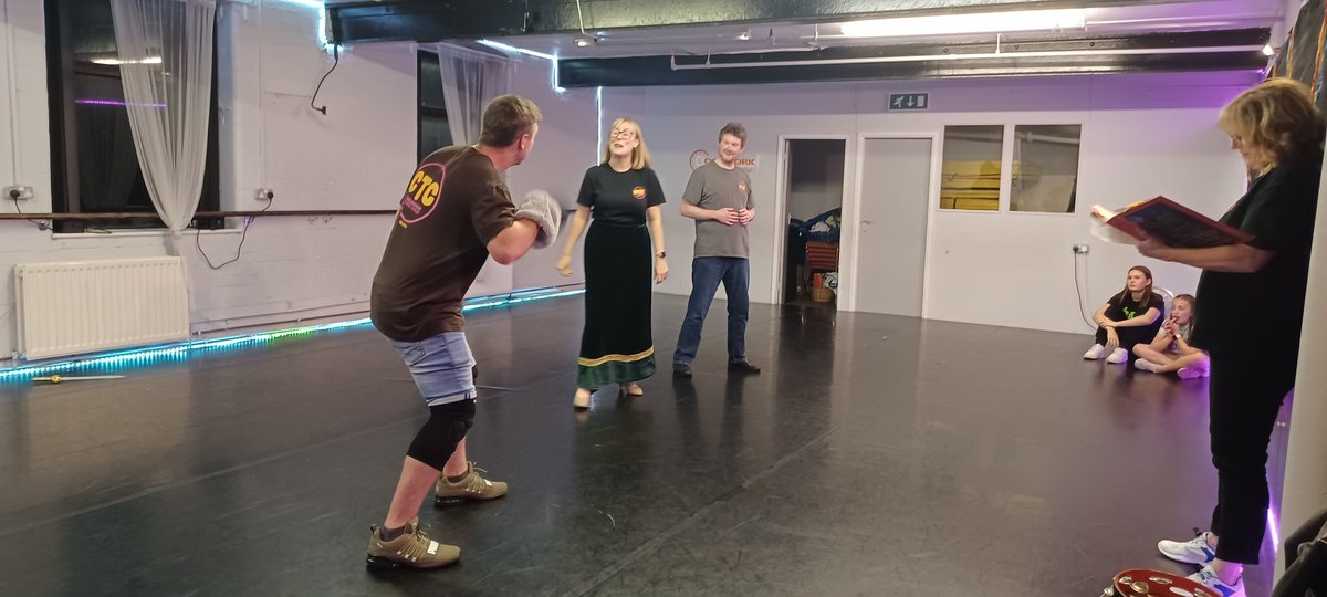 Carlinghow tweet media