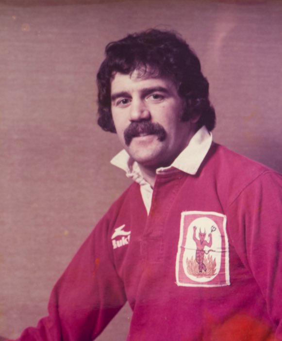 The Legends of my youth &amp;  <a href="/SalfordDevils/">Salford Red Devils 👹</a> are slowly falling. 
League Express report that the greatest player of my lifetime to pull on the Red jersey, David Watkins, has passed. 
The man was a truly mercurial Rugby player for Newport RU, Wales RU, British Lions &amp; Salford RLFC 💔
