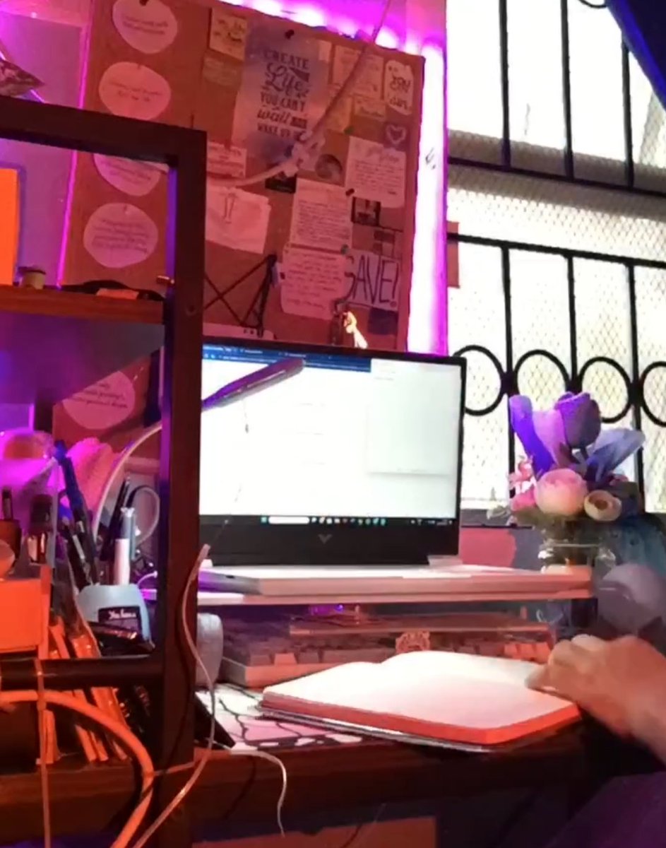 hello everyone, 
I'm K and im new to #studytwt
     ˑ ִֶ 𓂃⊹  an engineering student
     ˑ ִֶ 𓂃⊹  big marvel fan
     ˑ ִֶ 𓂃⊹  alr on studygram since April 24, 2023
     ˑ ִֶ 𓂃⊹  intp-t and a scorpio
     ˑ ִֶ 𓂃⊹  favourite colour is  💙

let's be moots pls! ♡₊˚