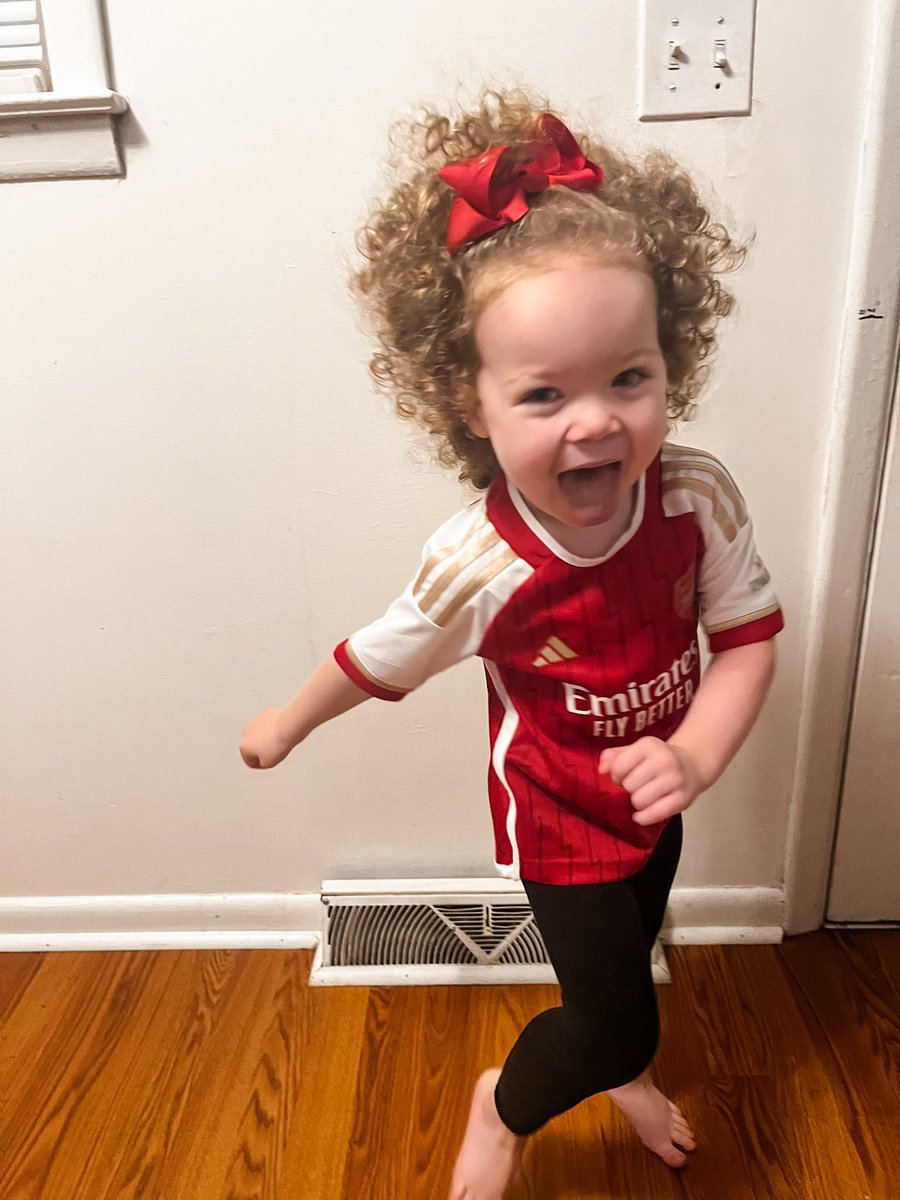AlexandraMaee's tweet photo. #myPLMorning Ready for United at the carpet ❤️ #ARSMUN #arsenal @Arsenal @arsenalamerica @NBCSportsSoccer https://t.co/UfdrVKK7Lc