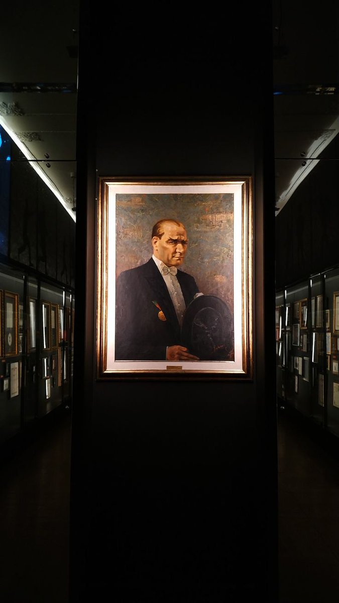 Tanrının Türk Milletine En Büyük Hediyesi Atatürk'tür... Fidel Castro