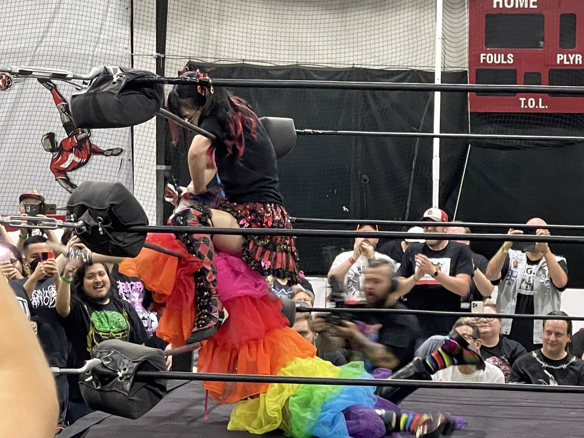 SmarkingDown's tweet photo. Just like to remind everyone we met @maki_itoh this weekend. 🥰 #CutestInTheWorld https://t.co/sgjXZos84v
