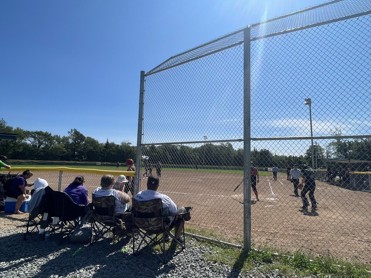 Erin Sampson tweet media