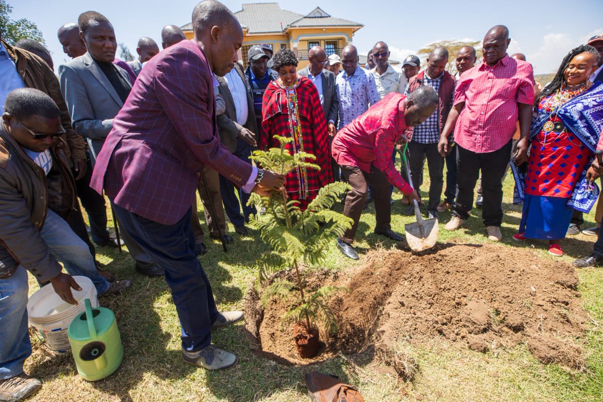 RailaOdinga's tweet photo. Spent a wonderful afternoon in Narok County, we thank the people for their warmth and resolute stand. https://t.co/6yjyGkSuWg