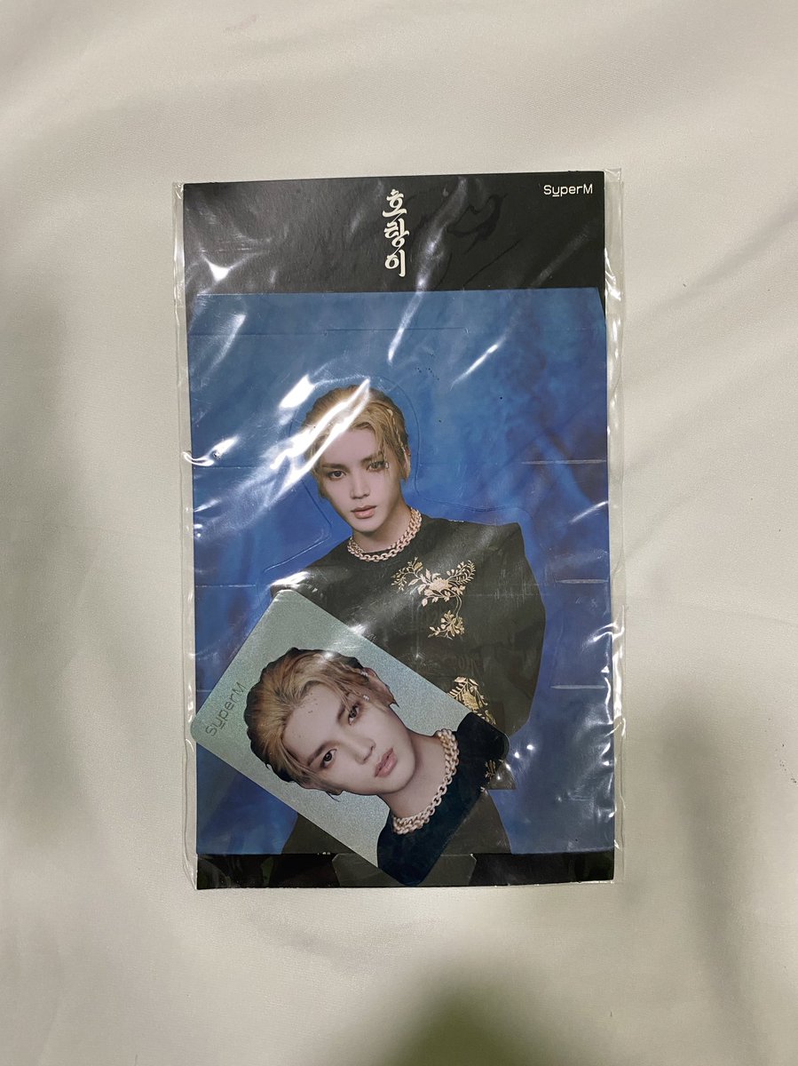 dearnctgo's tweet photo. wts superm holo standee set sealed

• taeyong tiger inside
• rm30 excl postage 
• dm to buy 

#pasarNCT #pasarNCTmy https://t.co/hnf8Lvs8yx