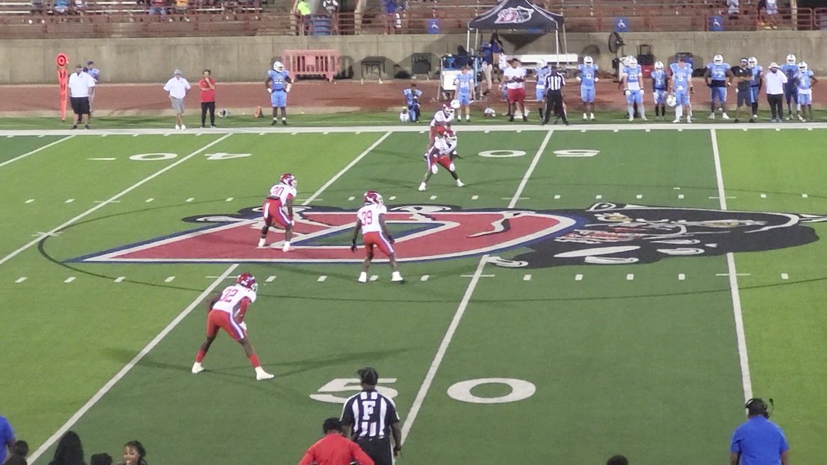 1risingstar2's tweet image. You Need Me Where Coach⁉️ #longsnapper #kickoff #kickreturn #MandOlb