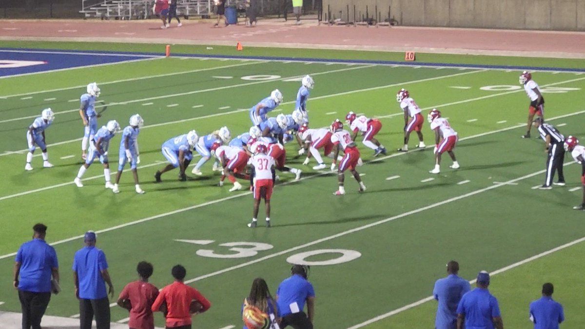 1risingstar2's tweet image. You Need Me Where Coach⁉️ #longsnapper #kickoff #kickreturn #MandOlb