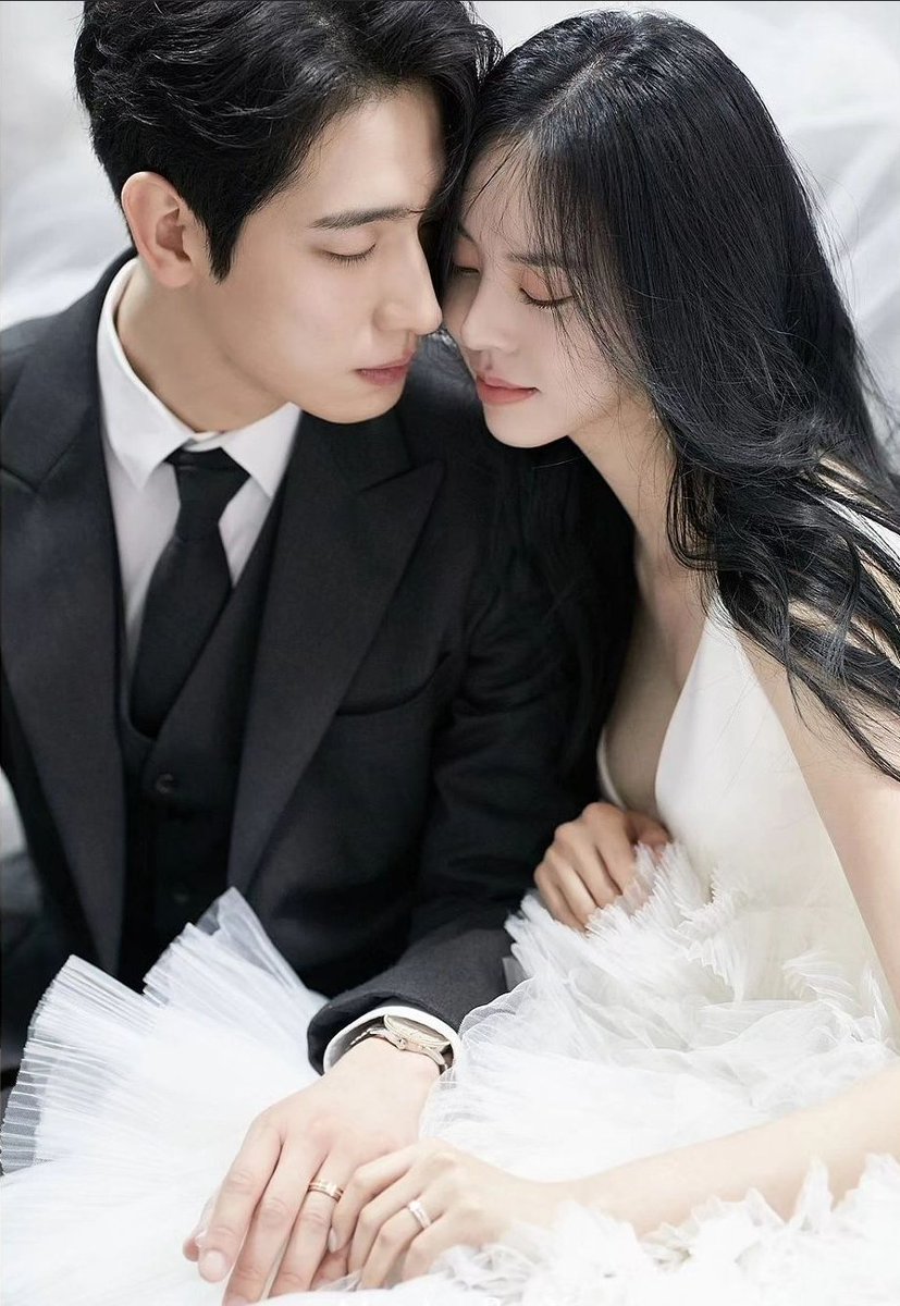choialexasblog2's tweet photo. Imágenes,de la sesión de fotos, de la boda de #YoonBak y #KimSuBin. Se ven tan felices! Se les desea un matrimonio muy largo ❤️ https://t.co/1S1gc8hFqV