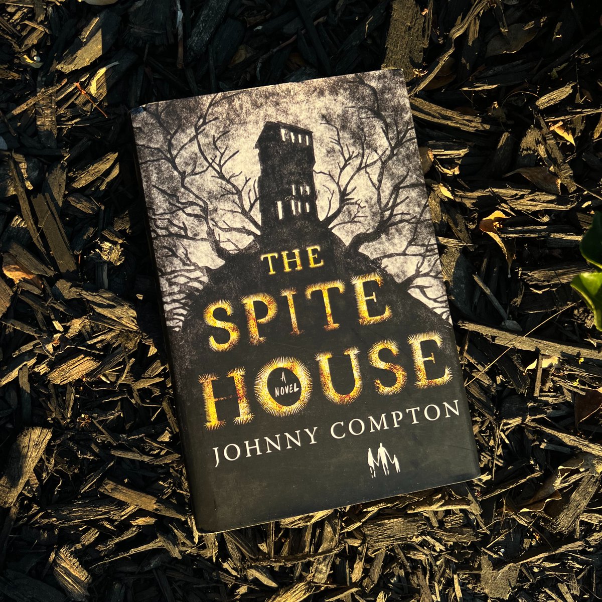 “@ComptonWrites’ The Spite House is the modern Gothic story full of dread we’ve all been waiting for. This strange house...will steal a part of you and never give it back.”—@cinapelayo, Bram Stoker Award–nominated author of Children of Chicago tornightfire.com/catalog/the-sp…