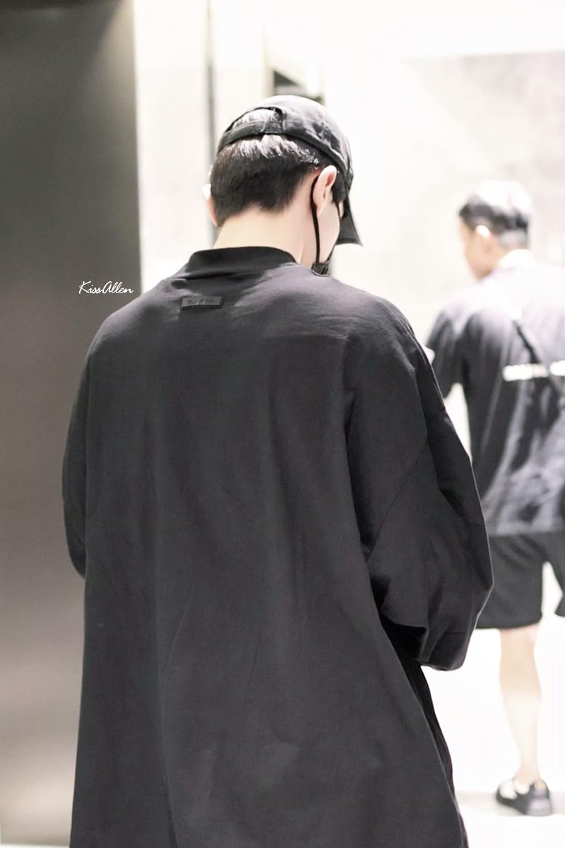 ซ้อวิคลี่ 🙈 (REST) tweet media