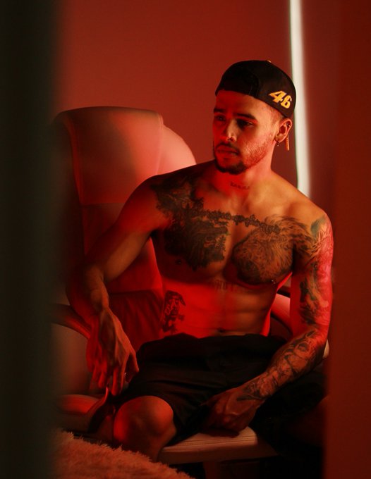 you be my slave and u know how much happy make me this...  https://t.co/eEhOzhKPkA https://t.co/S26UGMpCOV<a href="/tag/rt"class="tags"><span>#rt</span></a><a href="/tag/flirt4free"class="tags"><span>#flirt4free</span></a><a href="/tag/flirt4freeguys"class="tags"><span>#flirt4freeguys</span></a>