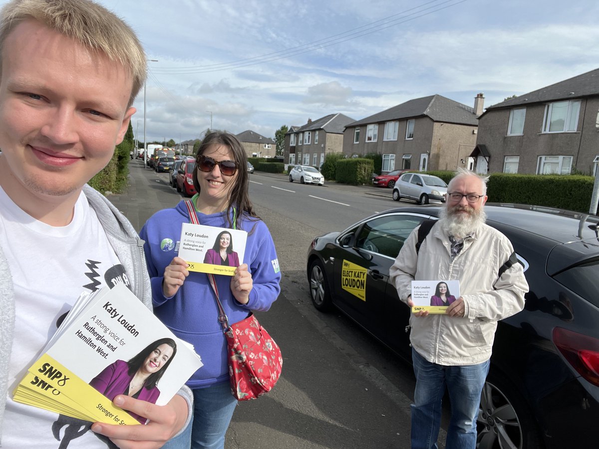 ☀️ A warm morning out campaigning for @KatyLoudonSNP today! I’ve never been up so many steps in 2 hours 😮‍💨 #VoteSNP #ActiveSNP