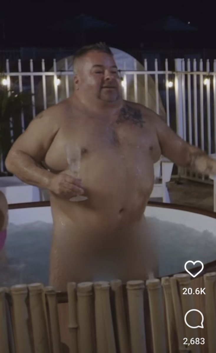 DaveMcNamee3000's tweet photo. he looks exactly like a Goron https://t.co/Zr05DvQ2TF