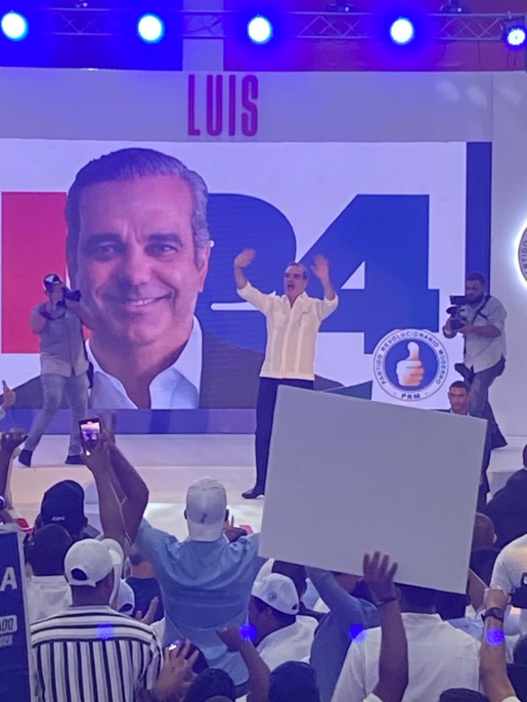 jhonmelov's tweet photo. Luis Abinader #santodomingoeste https://t.co/Q8eEsHiLbV