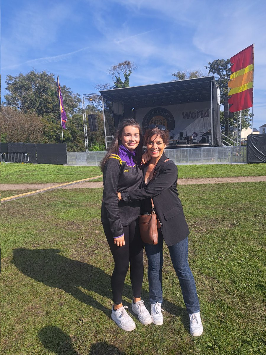 mrsmboyle's tweet photo. What a fantastic event. Chaoltise playing at Eats and beats in donard park Newcastle then a wee jaunt up slieve donard. Newcastle at its best. https://t.co/UFQ6NxsJWD