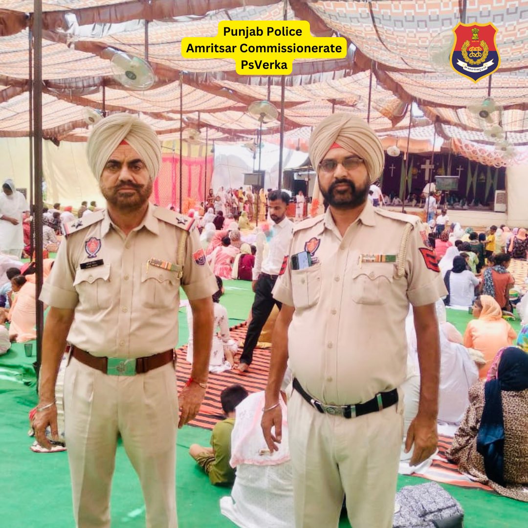 cpasr_psverka's tweet photo. ਅੱਜ ਥਾਣਾ ਵੇਰਕਾ ਦੇ ਕਰਮਚਾਰੀਆ ਵਲੋ ਏਰੀਏ ਵਿੱਚ ਪੈਦੇ ਧਾਰਮਿਕ ਸਥਾਨਾ ਦੀ ਚੈਕਿੰਗ ਕੀਤੀ ਗਈ ਅਤੇ ਸੁਰੱਖਿਆ ਦਾ ਜਾਇਜਾ ਲਿਆ ਗਿਆ
#PunjabPolice
#Amritsarpolice
#PsVerka https://t.co/TDykmlKou8