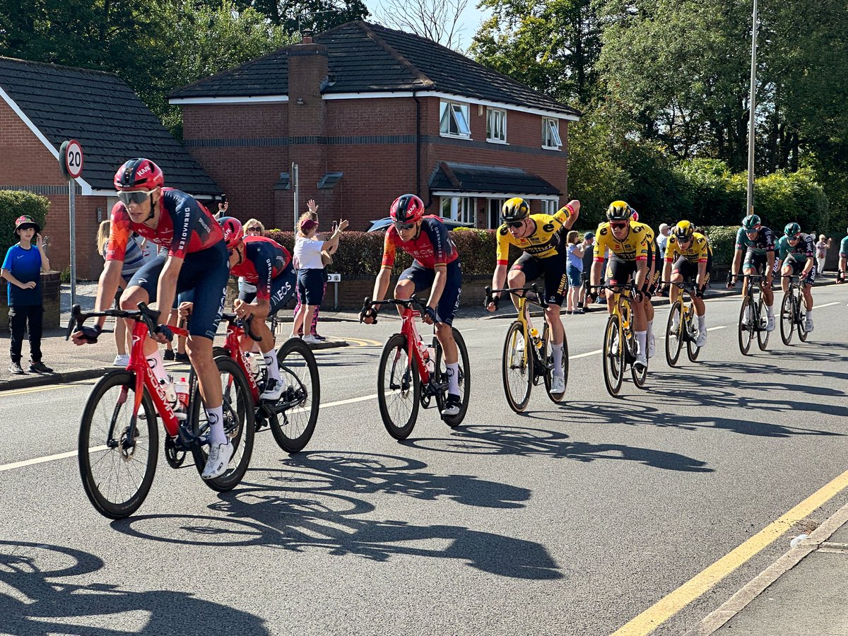 FirstHindley's tweet photo. Great to see the @TourofBritain passing through Hindley today! https://t.co/EFmP5zT0i6