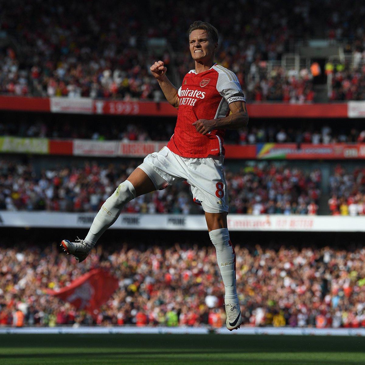 Arsenal's tweet image. A captain's contribution ✊