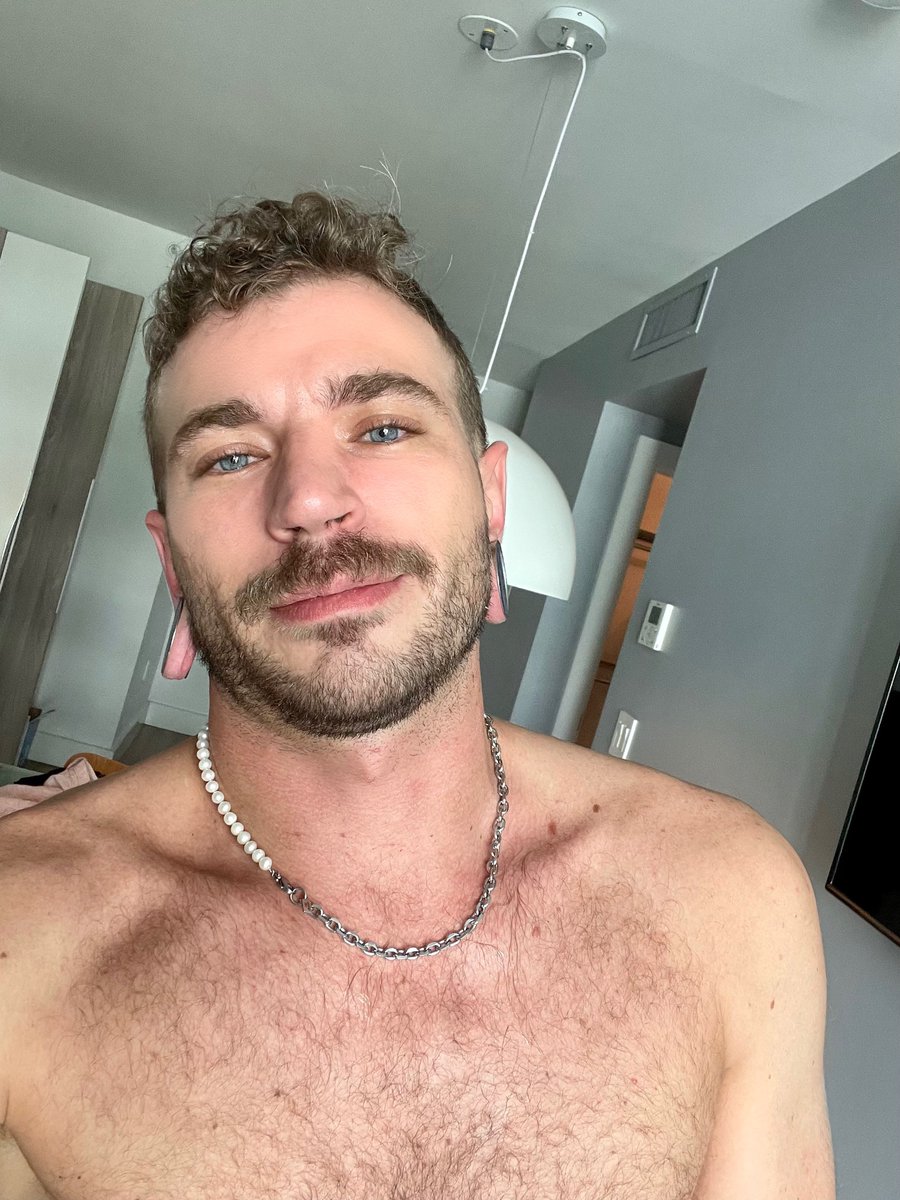 Alex greene tweet media