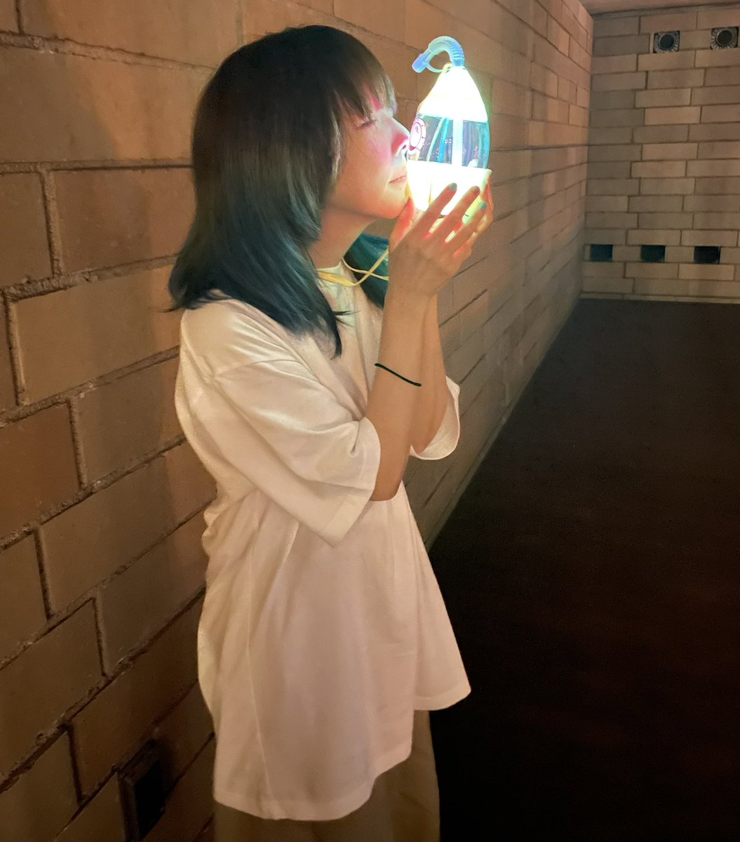aiko_dochibi's tweet photo. 大阪ライブ3回目♡
めっちゃ歌ったけどみんなのおかげでめっちゃ元気になれました。
ありがとうオリゴ糖〜✧*｡٩(ˊᗜˋ*)و✧*｡
またアロハやろうね！！！ばくゆ！ https://t.co/FBEYdQfIPH