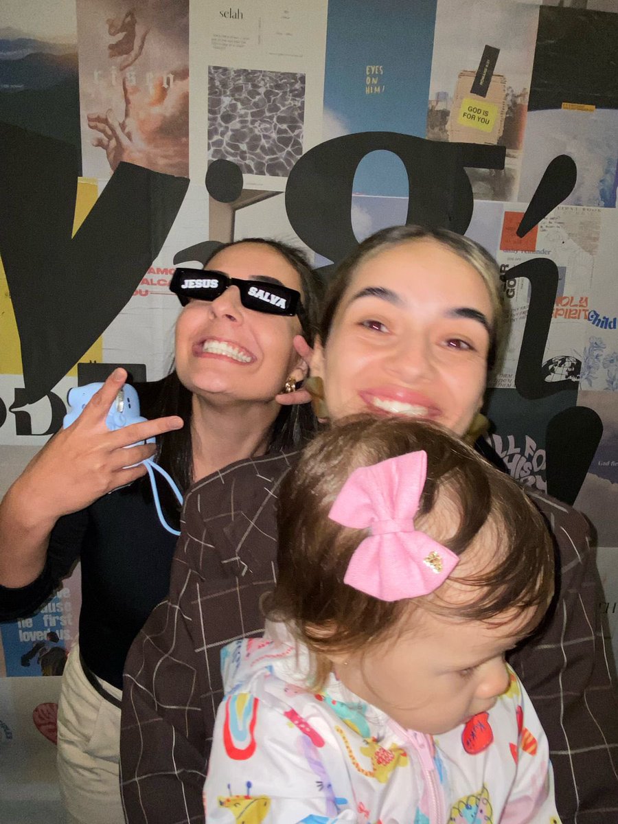 deburaa_'s tweet photo. amizade de milhões ❤️‍🔥 https://t.co/C0dkTLfyvz