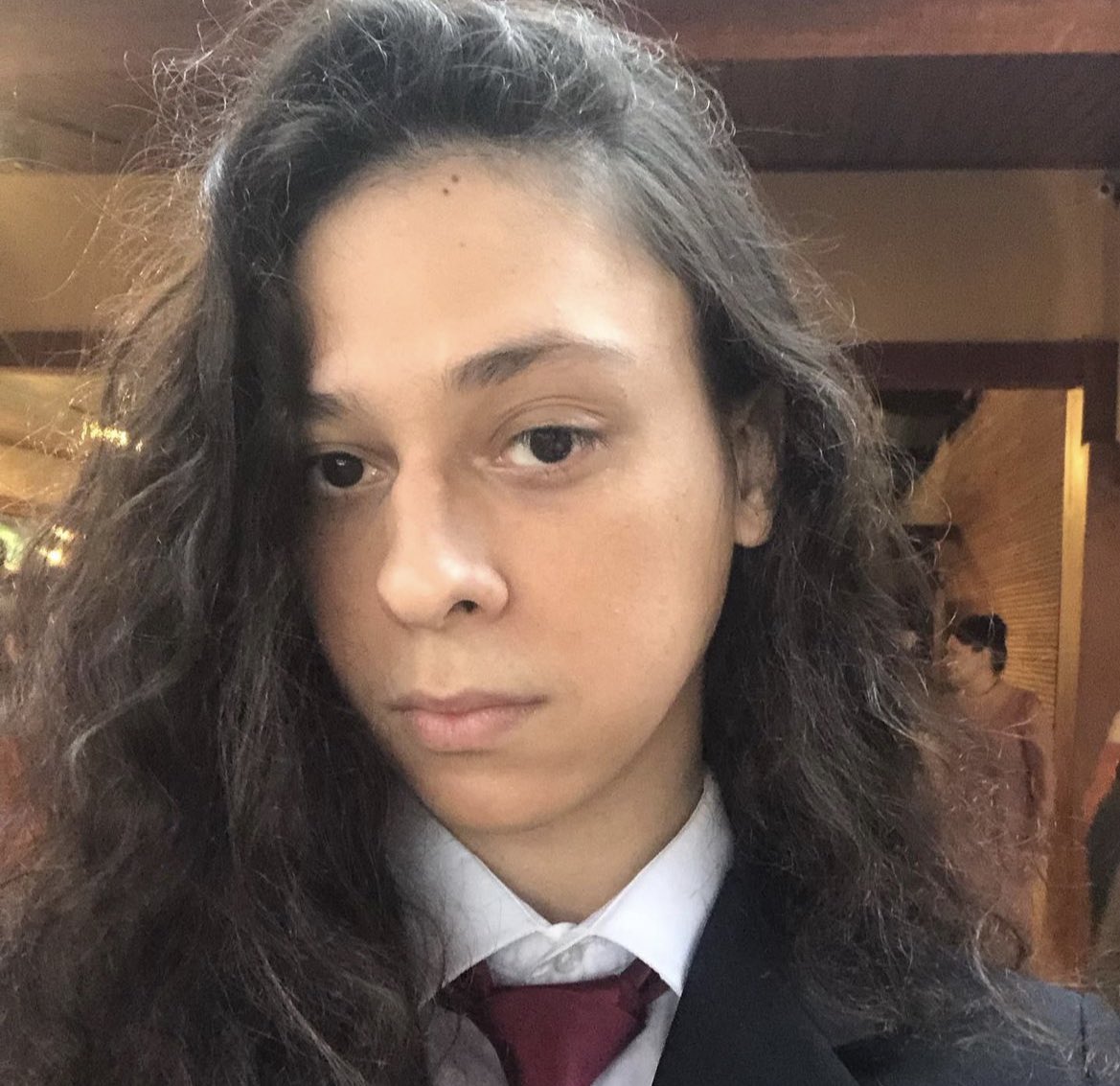 matheuscaseca's tweet photo. Que absurdo o que aconteceu com o Victor Meyniel. Enquanto o agressor estava batendo nele, o porteiro não fez absolutamente nada. O agressor está preso e o porteiro foi indiciado por omissão de socorro. Que a justiça seja feita. Estamos com você Victor. https://t.co/nkk88ig6rn