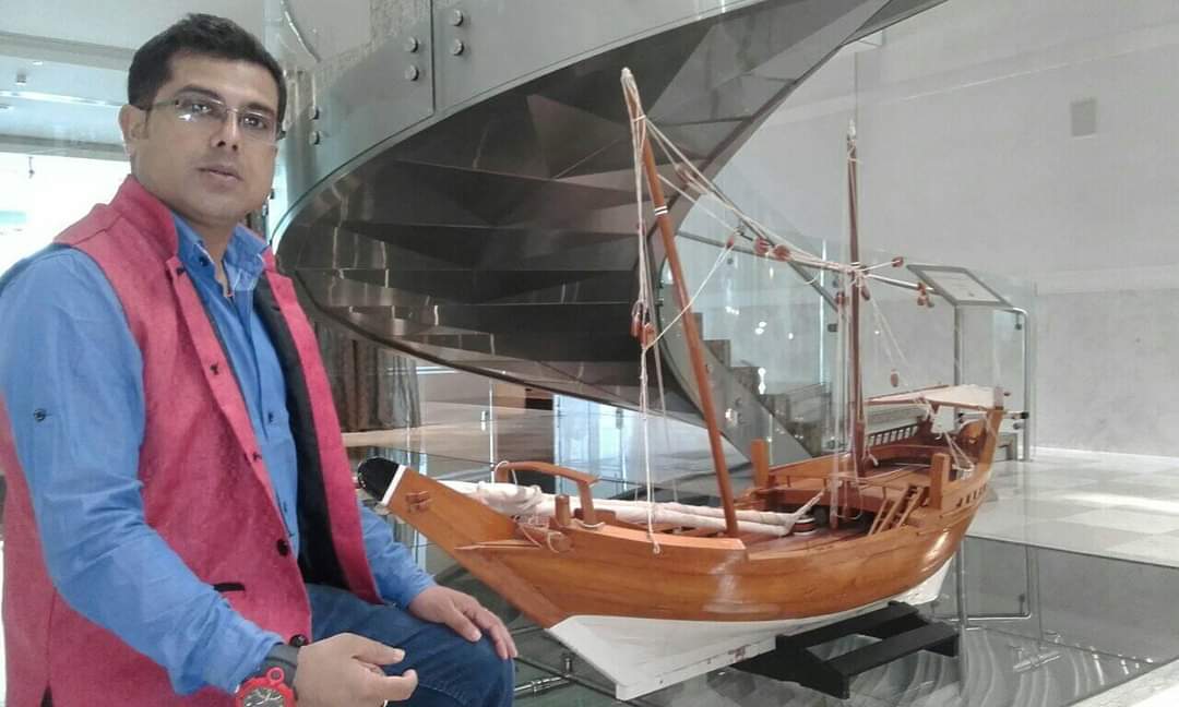 मूर्ख जब समूह हुन्छ,त्यहाँ विज्ञान ले होइन,प्रज्ञान युक्ति ले बाटो खोल्नुपर्छ।।ज्ञानी त शालीन हुन्छ।।उर्जा सकारात्मक ले विनाश होइन,विकास गर्नुपर्छ।।लोकतान्त्रिक गणतान्त्रिक संविधान को रक्षा हाम्रो जिम्मेवारी हो।।इ त्यागी।।