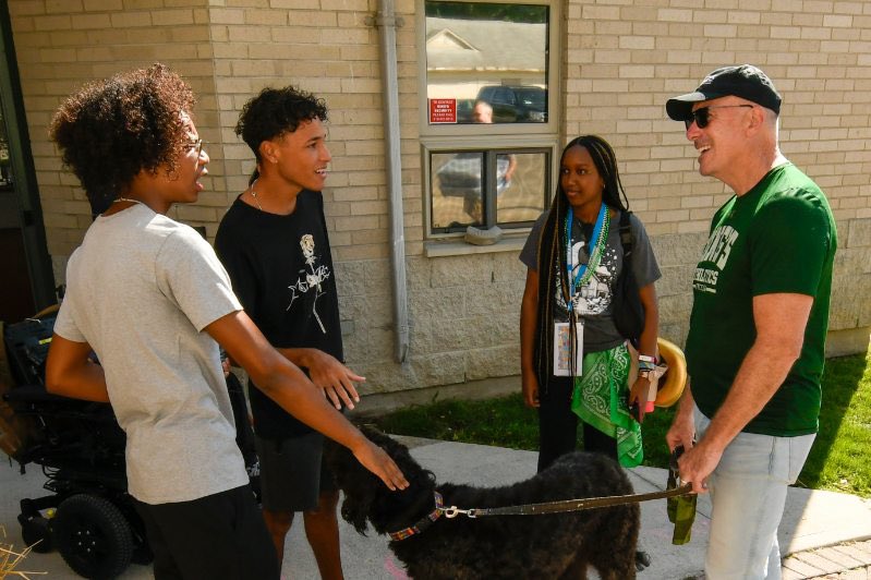 Move-in  day is on! We're excited to meet our new and returning students and welcoming them home. 

#APlaceToBe #APlaceToCallHome