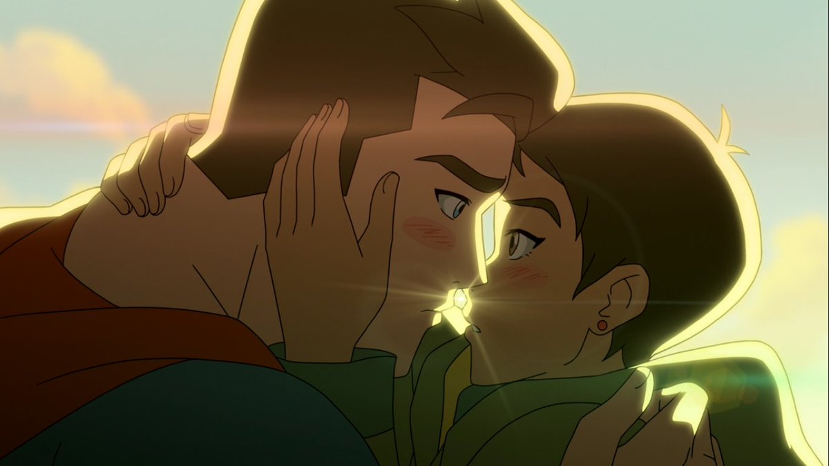 cloisthinker's tweet photo. daily planet rooftop kisses https://t.co/VC7AukufR8