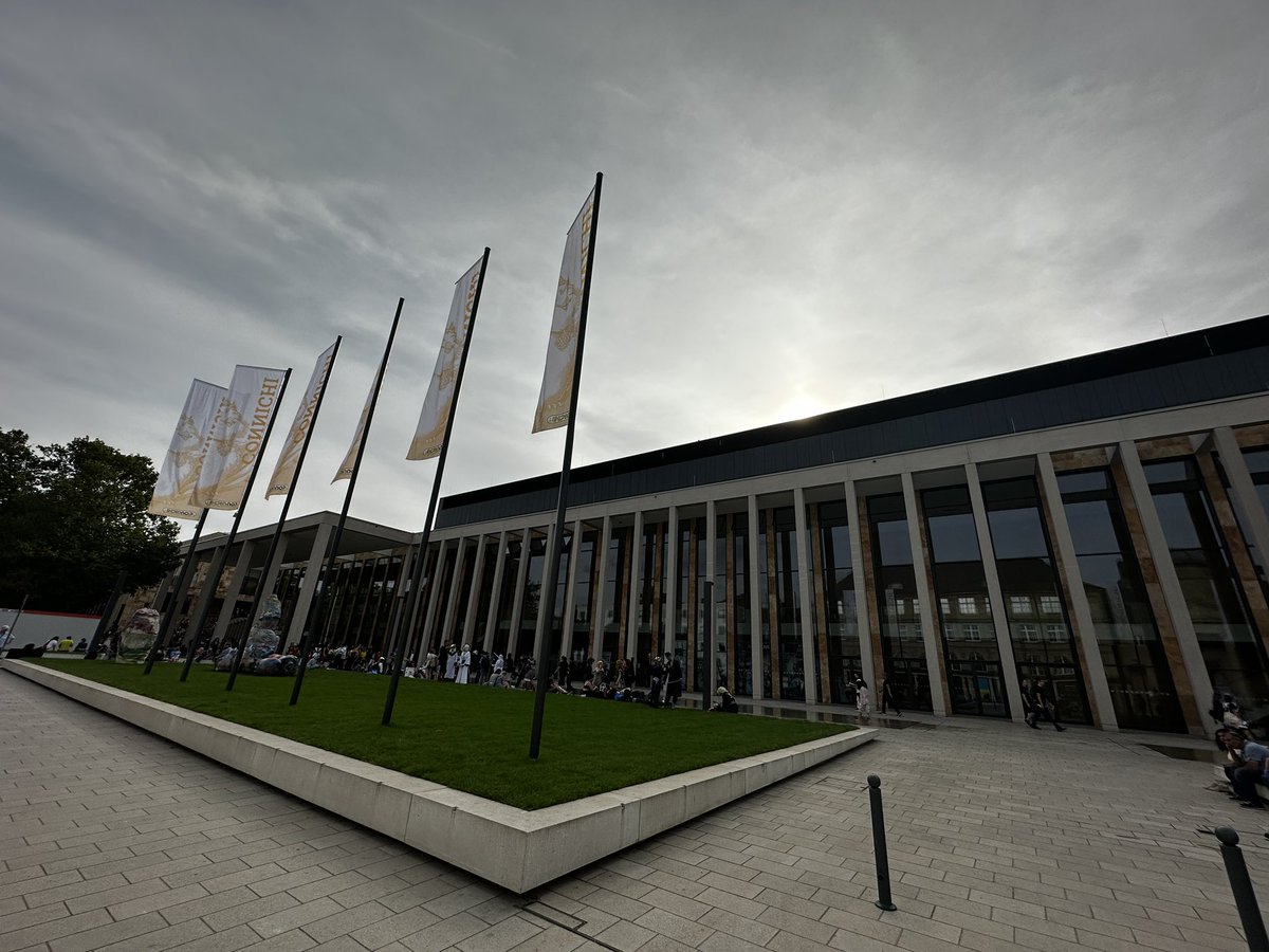 So, das war die #Connichi2023 . Ich persönlich fand den Umzug nach Wiesbaden der richtige Schritt und die Organisation vor Ort war klasse. Nächstes Jahr wieder? Definitiv! Hoffentlich mit den gleichen (oder mehr) Chaoten 😁