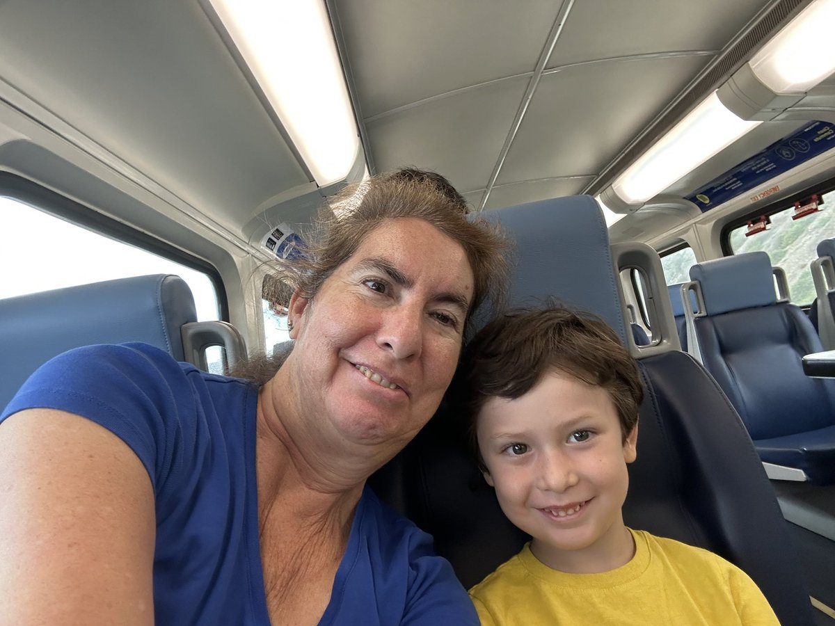 TheBerkeleyGirl's tweet photo. @MetrolinkOC @Metrolink We got on this morning. Yay! Promise fulfilled. Five-year old happy. https://t.co/cgTAsV69H9