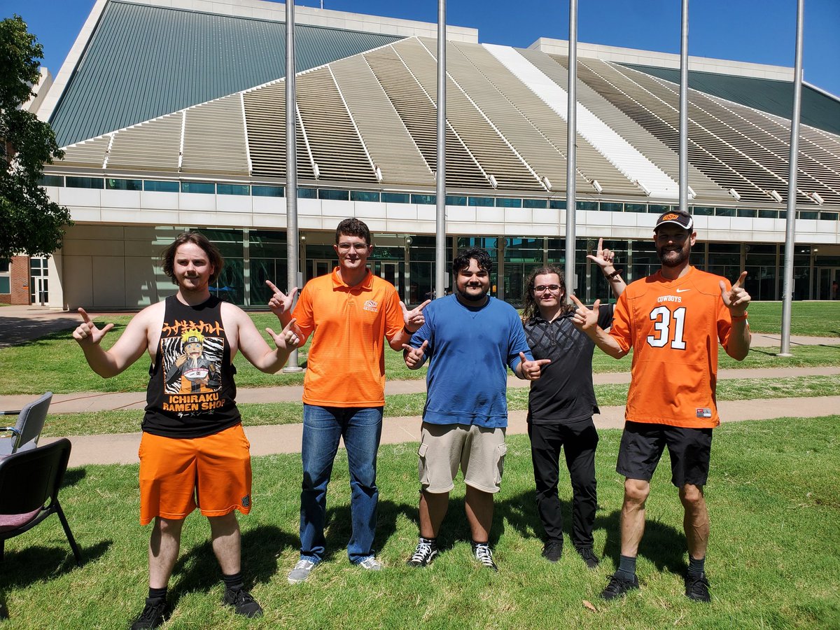 physicistatlarg's tweet photo. Another SPS Officer photo! (Secretary, VP, President, Treasurer, and Advisor)
#GoPokes https://t.co/XPsJCGdEVA