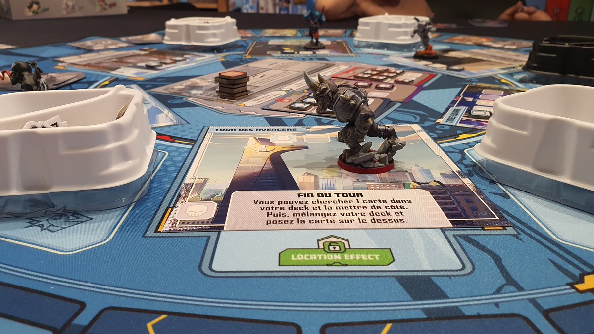 Scénario Rhino avec numéro 2 et 3
Au départ on s'est dit lu,i on y arrivera pas  tellement il te rentre dedans des le début.
On a réussi finalement à le vaincre en 35min sans encombre. #marvelUnited