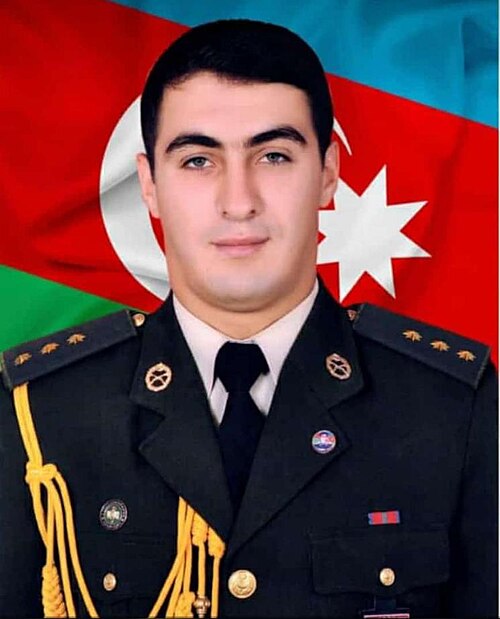 🇦🇿Baş leytenant Adil Asəm oğlu İbrahimli Sumqayıt şəhərində anadan olmuşdu. 28 yaşında idi. (İkinci Qarabağ müharibəsi şəhidi)

2020-ci ilin sentyabr ayının 27-sindən başlayan Vətən müharibəsində Murovdağ zirvəsinin, Füzuli rayonunun, Cəbrayıl rayonunun və Hadrutun işğaldan azad