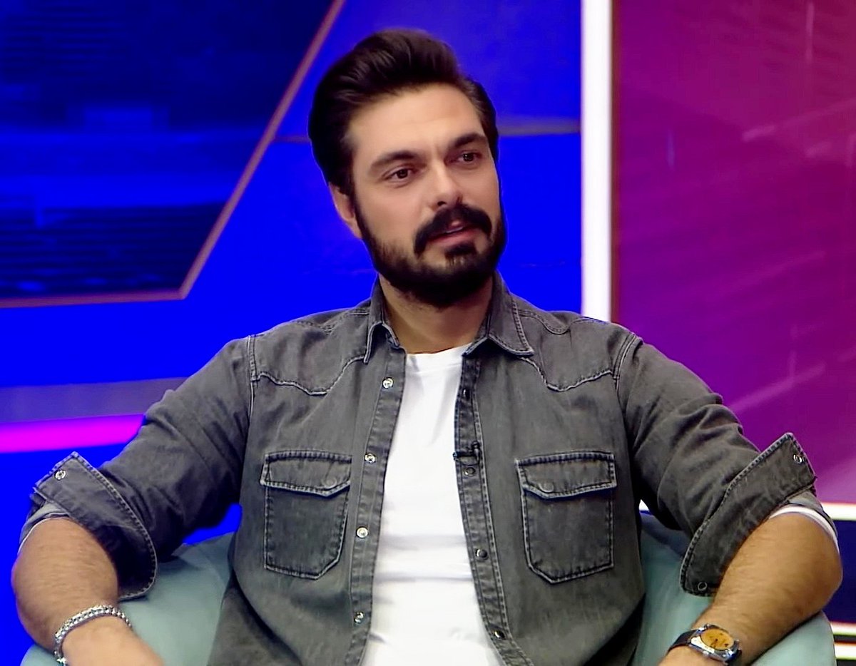 halilibrahiminf's tweet photo. HALİL İBRAHİM CEYHAN DÖRT FOTOĞRAFLI MENTİON ETKİNLİĞİ
📌HEDEF📌
 400 mention, Rt, Fav 

📎ETİKET📎
HalilİbrahimCeyhan
#HalilİbrahimCeyhan  

HALİL İBRAHİM CEYHAN MENTION EVENT WITH FOUR PHOTOS 
📌TARGET📌
 400 mentions, Rt, Fav

📎TAG📎
HalilİbrahimCeyhan
#HalilİbrahimCeyhan https://t.co/UdTxMGaYVR