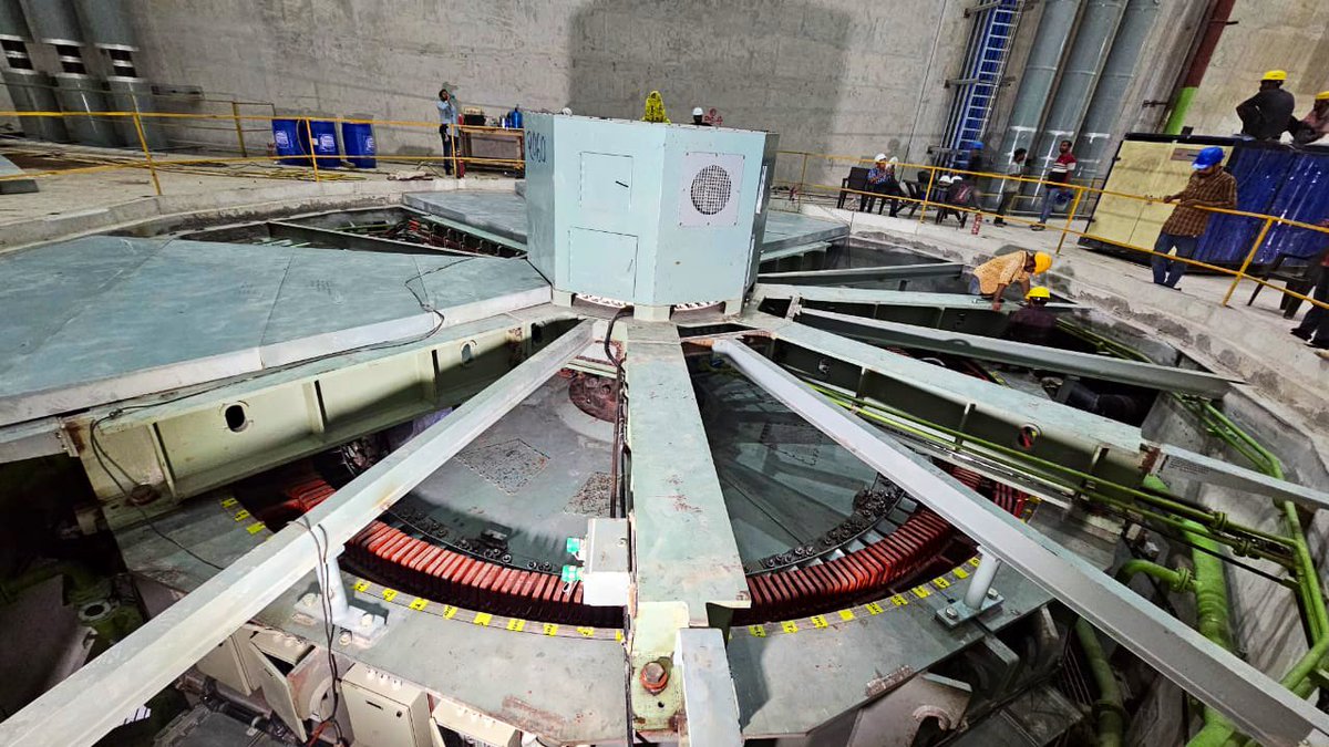 SmitaSabharwal's tweet photo. Congrats 👏 to the Team of #Palamuru Lift Irrigation project: on successful dry-run protocols. Like the way you roll on a Sunday !😀
For the trivia enthusiasts : These Pumping systems are Mahabali’s- at 145 MW each, designed to lift greater quantum than the famous Bahubali #Kaleshwaram ones !
 Creation of irrigation potential of 13 lakh acres, across the parched Palamuru plateau areas.