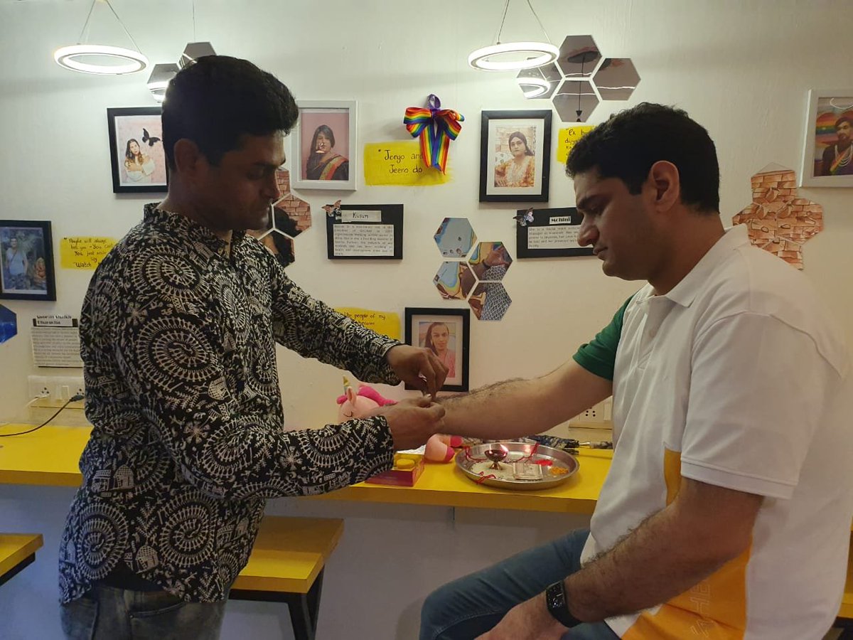 AIPCMumbaiNW's tweet photo. The Executive Committee of @AIPCMumbai and our fellows had lunch at The Transcafe in Andheri West.
This is in sync with the Progressive, Plural, and Inclusive values of the @INCIndia
#Professionals4Progress https://t.co/Z0d1i3xZPL