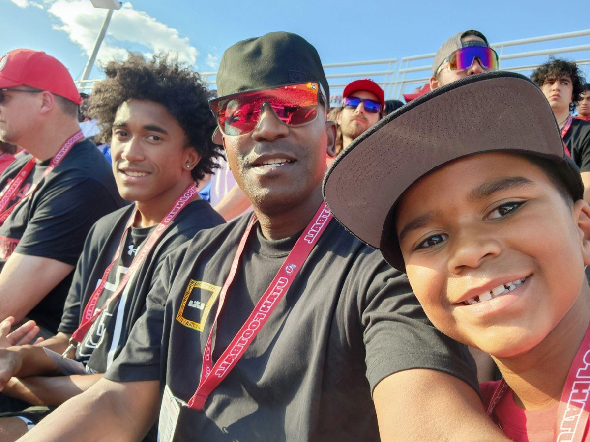 Kingston Mickens (@kingstonmickens) on Twitter photo I want to thank <a href="/Utah_Football/">Utah Football</a> for having me out for the game with my dad and brother! #GoUtes
<a href="/MasonYellicoUT/">Mason Yellico</a> <a href="/UteReef33/">Sharrieff Shah Sr.</a> I want to thank <a href="/Utah_Football/">Utah Football</a> for having me out for the game with my dad and brother! #GoUtes
<a href="/MasonYellicoUT/">Mason Yellico</a> <a href="/UteReef33/">Sharrieff Shah Sr.</a>