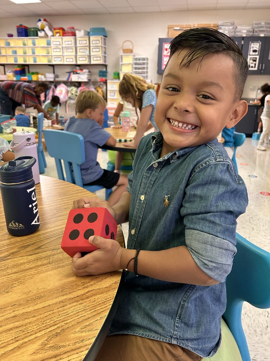 MrsColliersKs's tweet photo. If you win, play again!! LegKs are leaning how to collaborate in Math Workshop @LCPSLegacy https://t.co/kJDuGGQnJ0