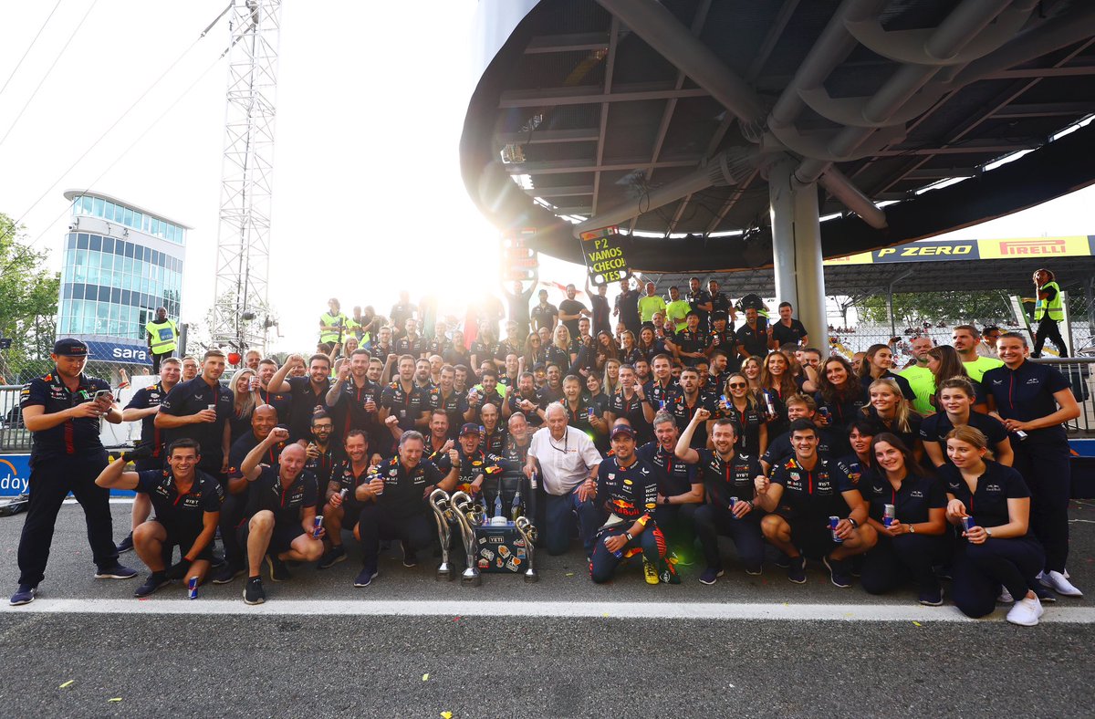 A 10/10 performance today <a href="/redbullracing/">Oracle Red Bull Racing</a> 🏆

To win 10 races in a row, and 15 consecutive races as a team, is unbelievable! 💪 I’m beyond proud to achieve this milestone together 👏

Today we will enjoy this moment and then we will keep pushing for more ☝

 #ItalianGP