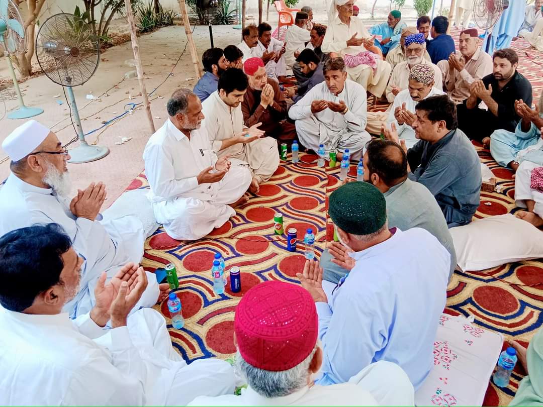 MunirChandioPPP's tweet photo. #PakistanPeoplesParty Leader Respectable @AmjadAChandio Sahab Condolence with party workers and constituency of #PS_35 at #NaushehroFeroz @mumtazchandiomp @BBhuttoZardari @MunawrChandio @AseefaBZ @MasroorAChandio https://t.co/uFcZQrp5My